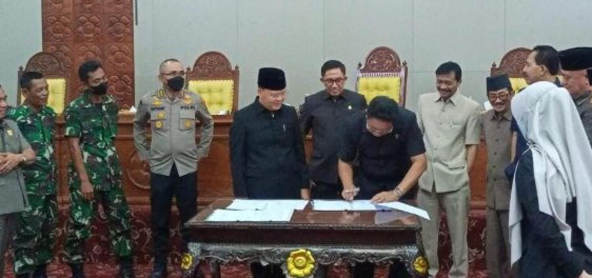 Paripurna Penandatanganan Nota Kesepakatan KUA PPAS APBD-P Provinsi Bengkulu 2022