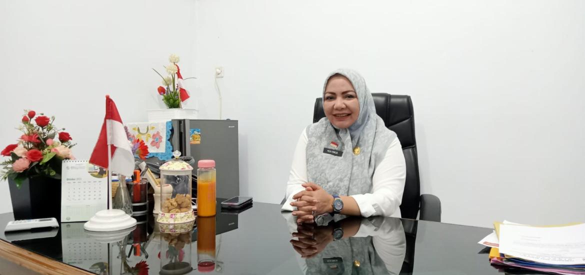 Kepala Dinsos Kota Bengkulu Riza Emilia