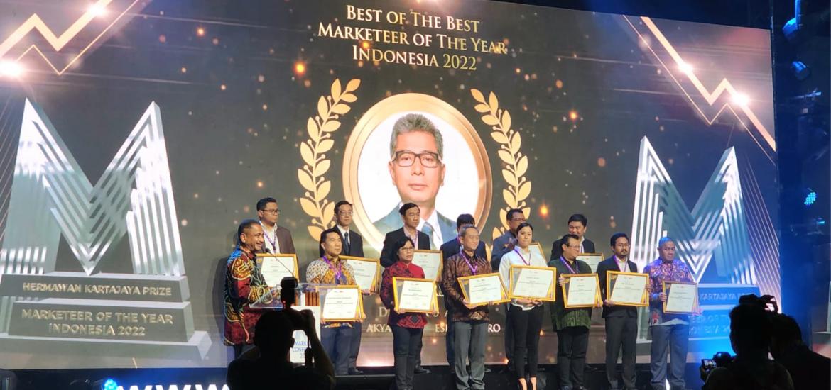 Dirut BRI Sunarso Dinobatkan sebagai “Best of The Best” Marketeer of The Year 2022