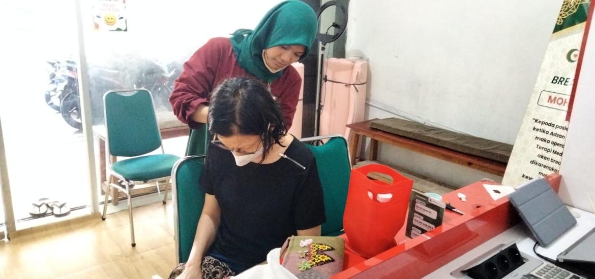 Pasien Terapi Medical Hacking