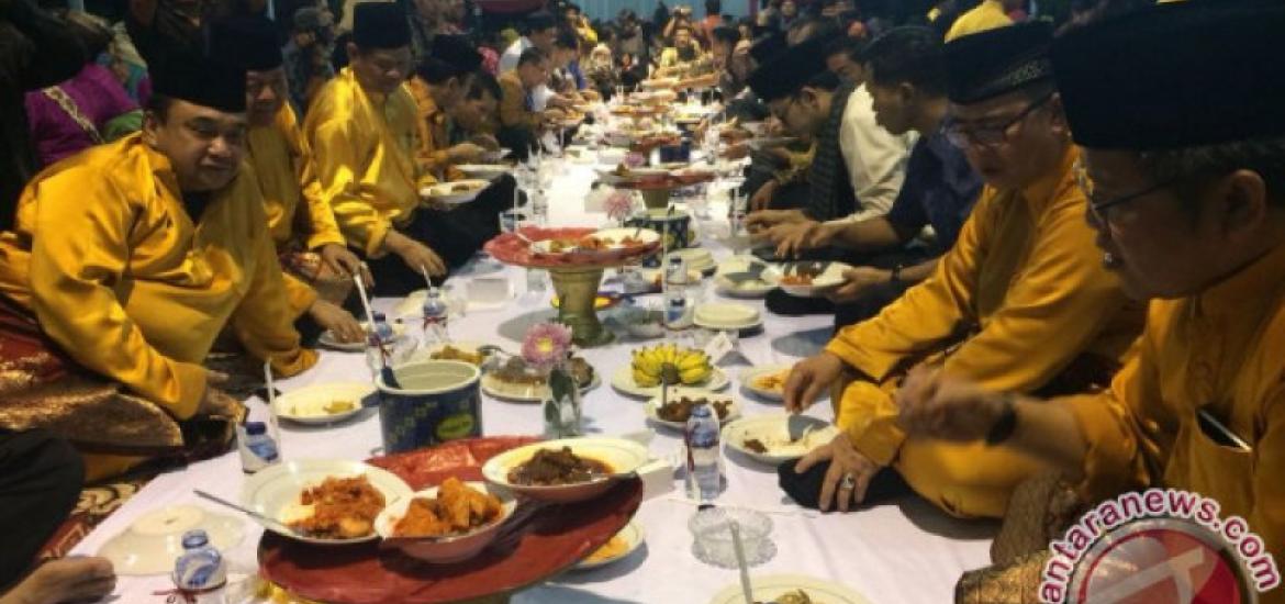 Tradisi Masyarakat Minangkabau Menyambut Bulan Suci Ramadhan