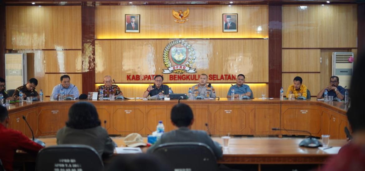 DPRD BS Fasilitasi Hearing Bupati dengan ASBS