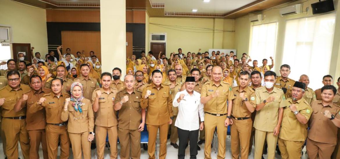 Pj Bupati Apriyadi Minta Pegawai PUPR Rajin Turun ke Lapangan