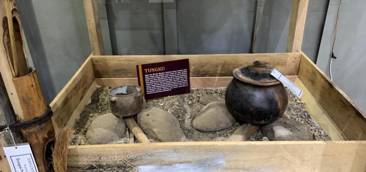 Peralatan dapur tradisional dari Minangkabau
