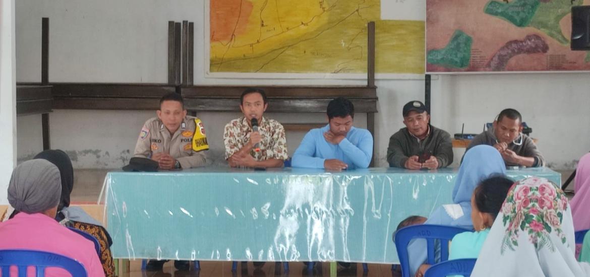 Pemdes Sindang Jati Salurkan BLT-DD Tahap dua Kepada 60 KPM