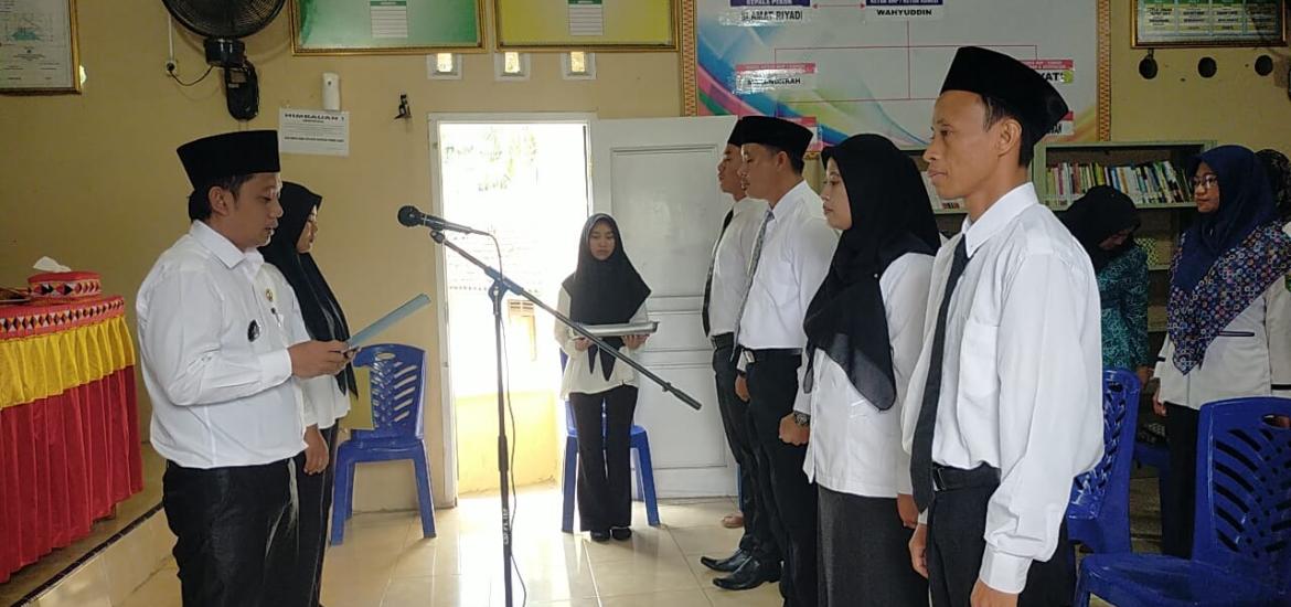 Kepala Pekon Kota Batu Tanggamus Lantik 4 Aparatur Pekon
