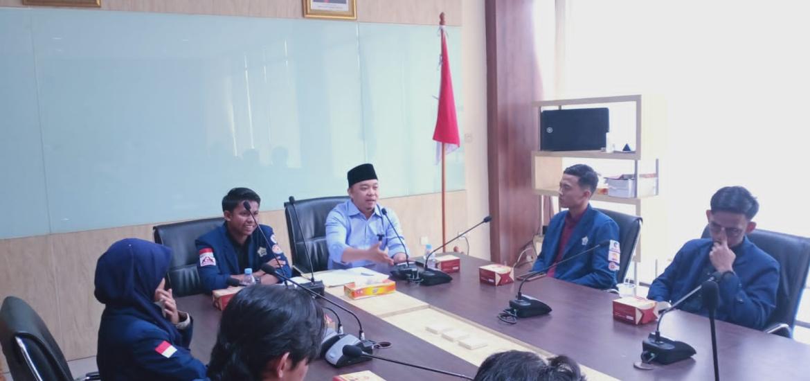 Ketua Komisi 1 DPRD Provinsi Bengkulu Dempo Xler