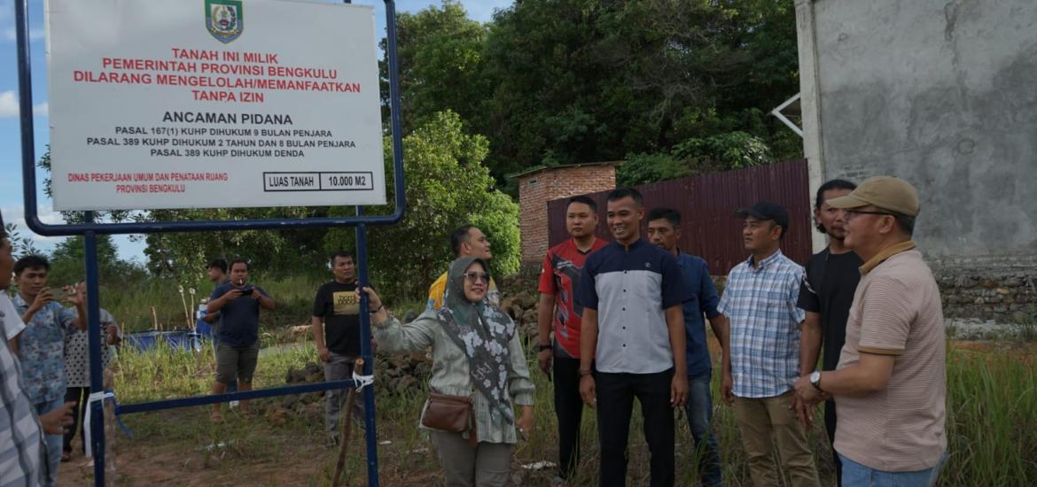 Gubernur Rohidin Tinjau Lahan Pekan Sabtu