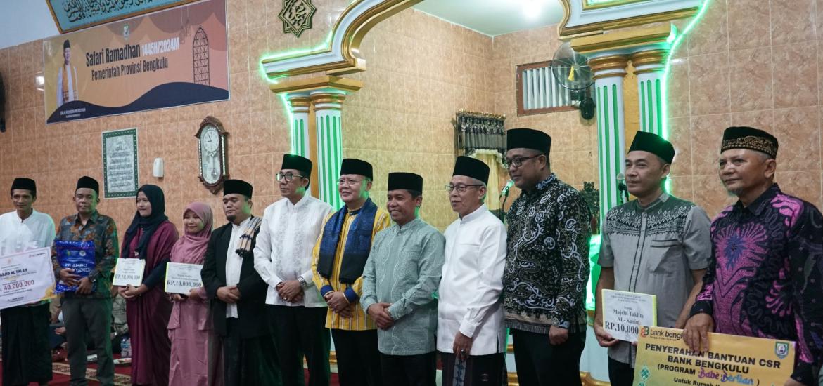 Gubernur Rohidin saat safari ramadhan di Kabupaten Lebong