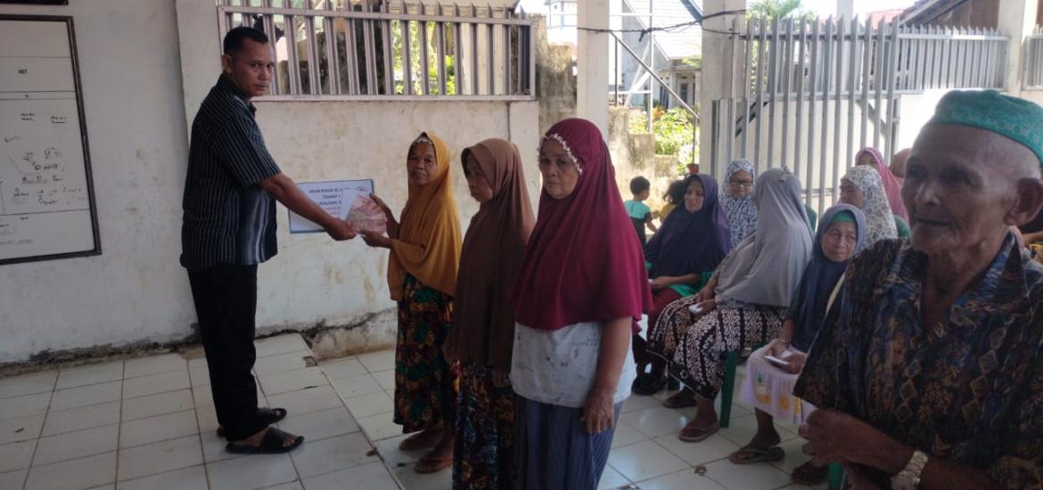 Pembagian BLT DD Tahap Satu Desa Tunggang