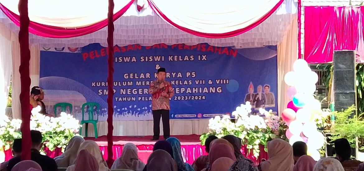 Pelepasan Dan Perpisahan Siswa-Siswi Kelas IX SMPN 02 Kepahiang