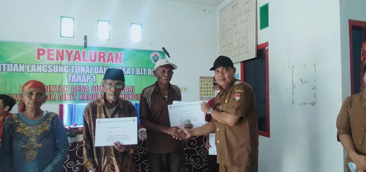 Pembagian BLT DD