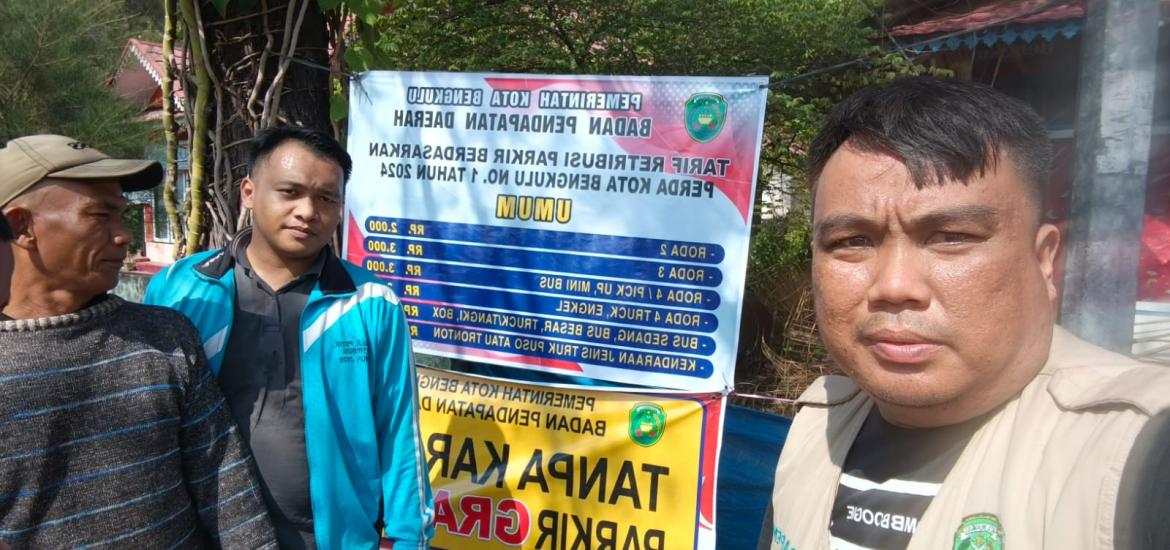 Bapenda Terus Bergerak di Lapangan Pastikan Parkir Terkendali Selama Festival Tabut Bengkulu