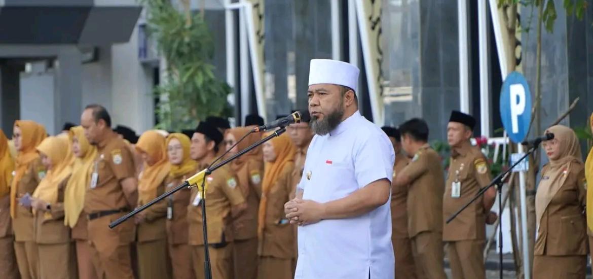 Gubernur Bengkulu Helmi Hasan