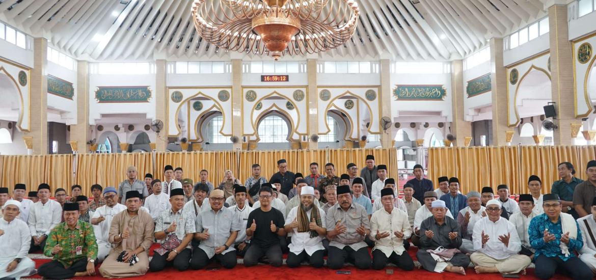 Gubernur Helmi Hasan Lepas 50 ASN Ikuti Retreat Merah Putih Angkatan V