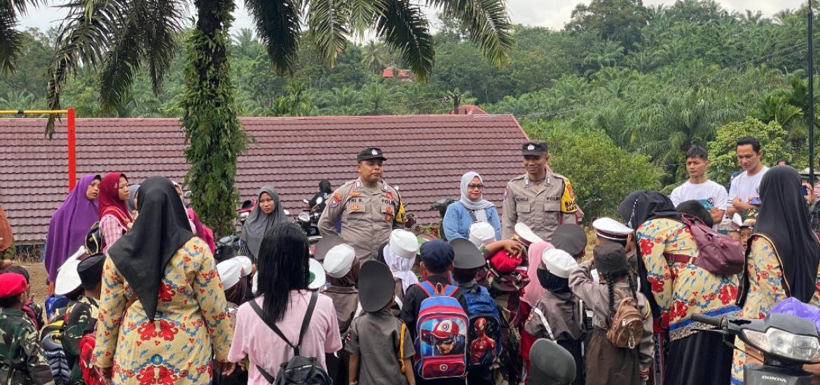 Polsek Ulok Kupai Kenalkan Tugas Kepolisian ke Siswa TK Dahlia Air Lelangi