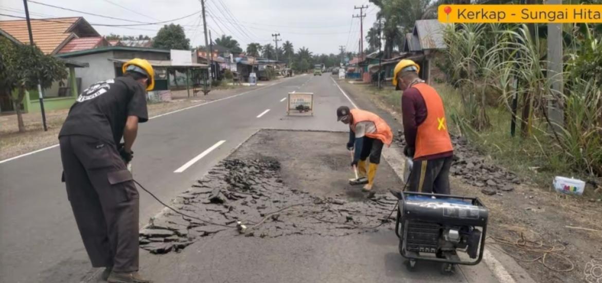 Preservasi Jalan Sebelat–Sp. DPRD