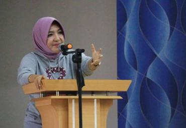 Wawalikota Bengkulu memberikan sambutan pada apel gabungan dalam rangka memeriahkan hari ulang tahun ke-72 proklamasi kemerdekaan Republik Indonesia tahun 2017 di Aula Kantor Walikota