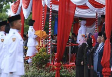 Upacara peringatan HUT RI ke 72 di halaman Kantor Walikota Bengkulu, Bentiring, Kamis pagi (17/8/2017)