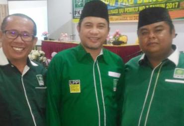 Herliardo, ketua DPW PKB Bengkulu bersama Ketua Lembaga Pemenangan Pemilu (LPP) DPP PKB Marwan Jafar pada acara Rakorwil LPP DPW PKB dan Sosialisasi Undang Undang Pemilu di Bengkulu, Minggu (3/12/2017).