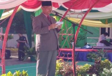 Kakanwil Kemenag Bengkulu Drs.H. Bustasar, MS. M.Pd