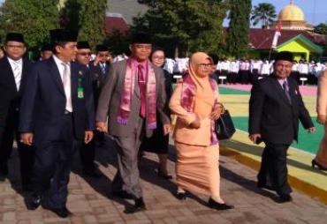 Kakanwil Kemenag Bengkulu Drs.H. Bustasar, MS. M.Pd Bersama Rombongan Tiba di MAN 2 Kota Bengkulu