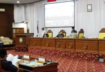 DPRD Provinsi Bengkulu melaksanakan Rapat Peripurna Ke 6 Masa Persidangan Ke 1 Tahun 2018  dengan agenda penyampaian laporan hasil Komisi I dan Komisi II terhadap Raperda, Selasa (19/3/2018)