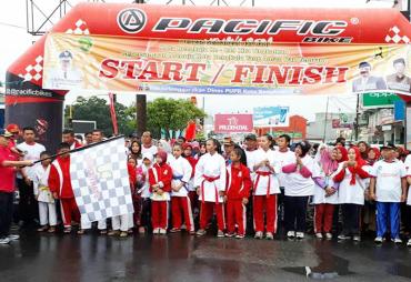 Jalan Sehat dalam rangka meriahkan Hari Jadi Kota Bengkulu ke-299