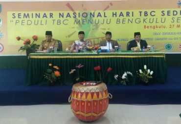 Seminar nasional Dinkes Provinsi Bengkulu yang bekerjasama dengan Aisyiyah Wilayah Bengkulu dan Ikatan Dokter Indonesia (IDI) Wilayah Bengkulu, Senin (27/3/2018)