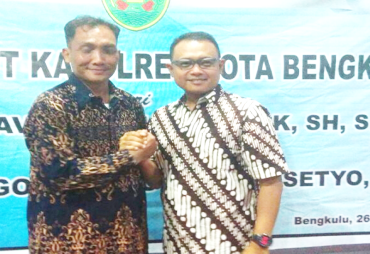 Pisah sambut Mantan Kapolres Kota Bengkulu AKBP Ady Savart Bersama Kapolres Baru AKBP Prianggodo Heru 