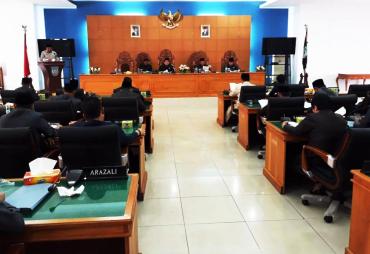 -- Rapat paripurna Penyampaian LKPJ Bupati Bengkulu Utara Tahun 2017 --