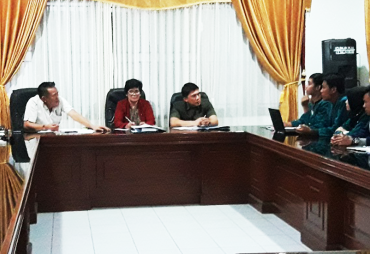 -- Dewan Komisi I Bengkulu Utara hearing dengan Mahasiswa UNRAS bahas Beasiswa, Senin (12/2/2018) --