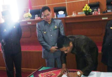 Paripurna Pandangan Umum Fraksi Terhadap Jawaban Bupati Terkait Perda Pilkades