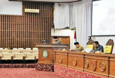 Rapat paripurna tersebut dengan   agenda penyampaian Banggar DPRD Provinsi Bengkulu terkait Raperda tentang   Pertanggungjawaban Pelaksanaan APBD Provinsi Bengkulu TA 2017