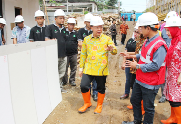 Plt Gubernur meninjau pembangunan gedung rawat inap di RSUD M Yunus