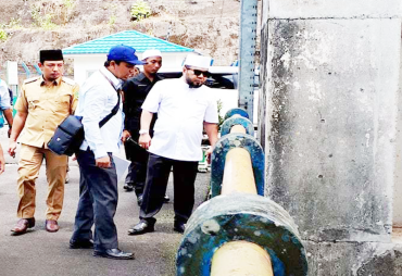 Walikota dan Wakil Walikota Bengkulu meninjau langsung Instalasi Pengolahan Air (IPA) di PDAM Kelurahan Surabaya
