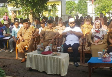 Walikota Bengkulu bersama jajaran Pemkot Bengkulu beserta masyarakat setempat