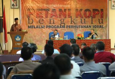 Rapat Kerja Asosiasi Eksportir dan Industri Kopi Indonesia (AEKI) ) Provinsi Bengkulu bersama Serikat Tani Bengkulu (STAB), di aula LPMP Provinsi Bengkulu