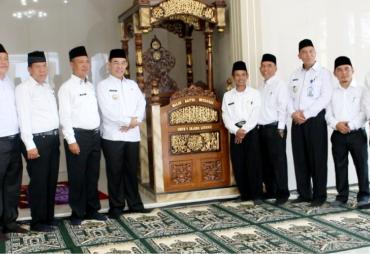 Bupati Bersama Pejabat Dikbud Tinjau Masjid Baitul Muttaqin