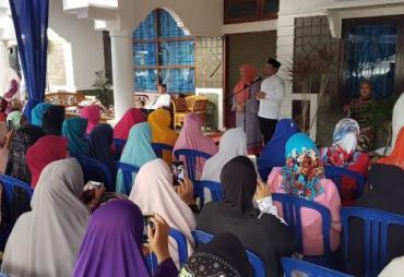 Pengajian yang rutin dilakukan sebulan sekali bersama ibu-ibu yang tergabung dalam GOW se-Kota Bengkulu