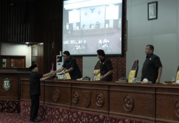 Gubernur Bengkulu Rohidin Mersyah sampaikan nota penjelasan Gubernur atas Raperda tentang Badan Usaha Milik Daerah (BUMD) dan perubahan kedua atas peraturan daerah provinsi Bengkulu nomor 2 tahun 2011