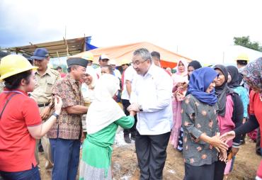 Menteri Eko saat di Desa Sinar Pagi Kabupaten Seluma