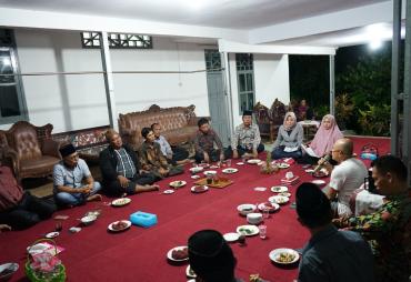Plt Bupati Gusnan Mulyadi kumpulkan camat dan lurah