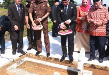 Jajaran Pemkot Bengkulu Ziarah Kubur Mantan Walikota