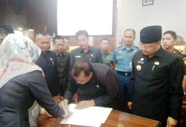 DPRD Provinsi Bengkulu Setujui 2 Raperda Menjadi Perda
