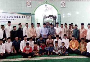 Penyerahan CSR Bank Bengkulu ke 2 Masjid dan 2 Panti Asuhan di Kepahiang
