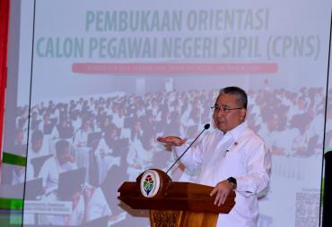 Menteri Eko memberikan arahan kepada CPNS Kemendes PDTT