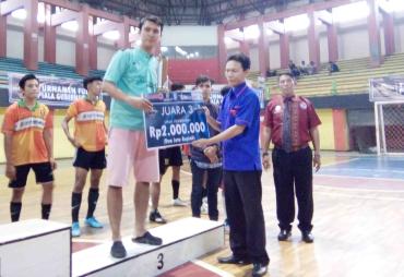 Juara Turnamen Futsal Piala Gubernur Bersama AMBO