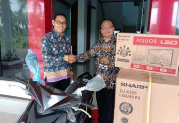 Hadiaj 1 Unit Sepeda Motor untuk pemenang lomba Cipta Lagu Daerah