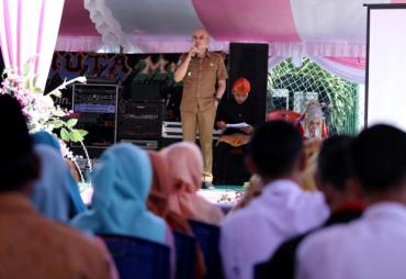 Plt Bupati Bengkulu Selatan, Gusnan Mulyadi menghadiri kegiatan pelepasan siswa kelas XII SMKN 3 Bengkulu Selatan